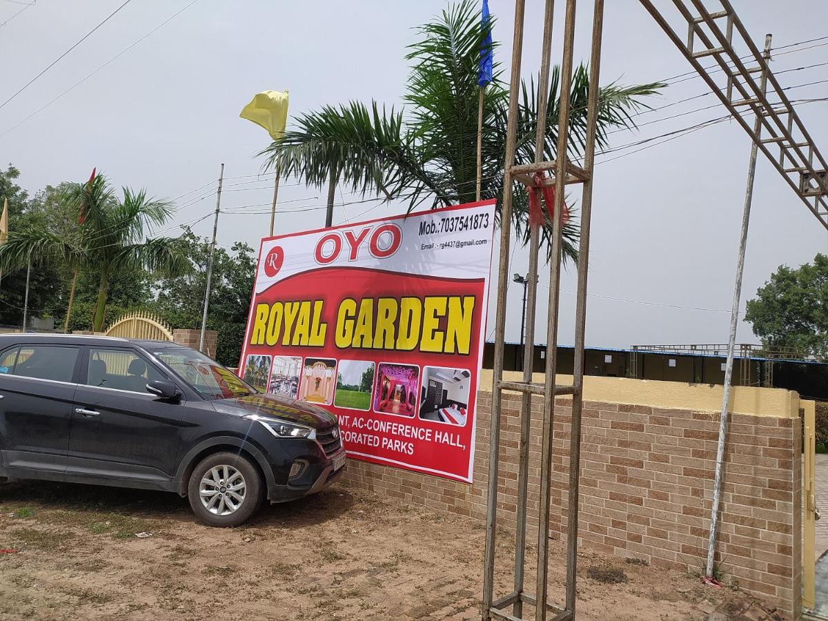 Oyo 82476 Royal Garden Ghaziabad Eksteriør bilde